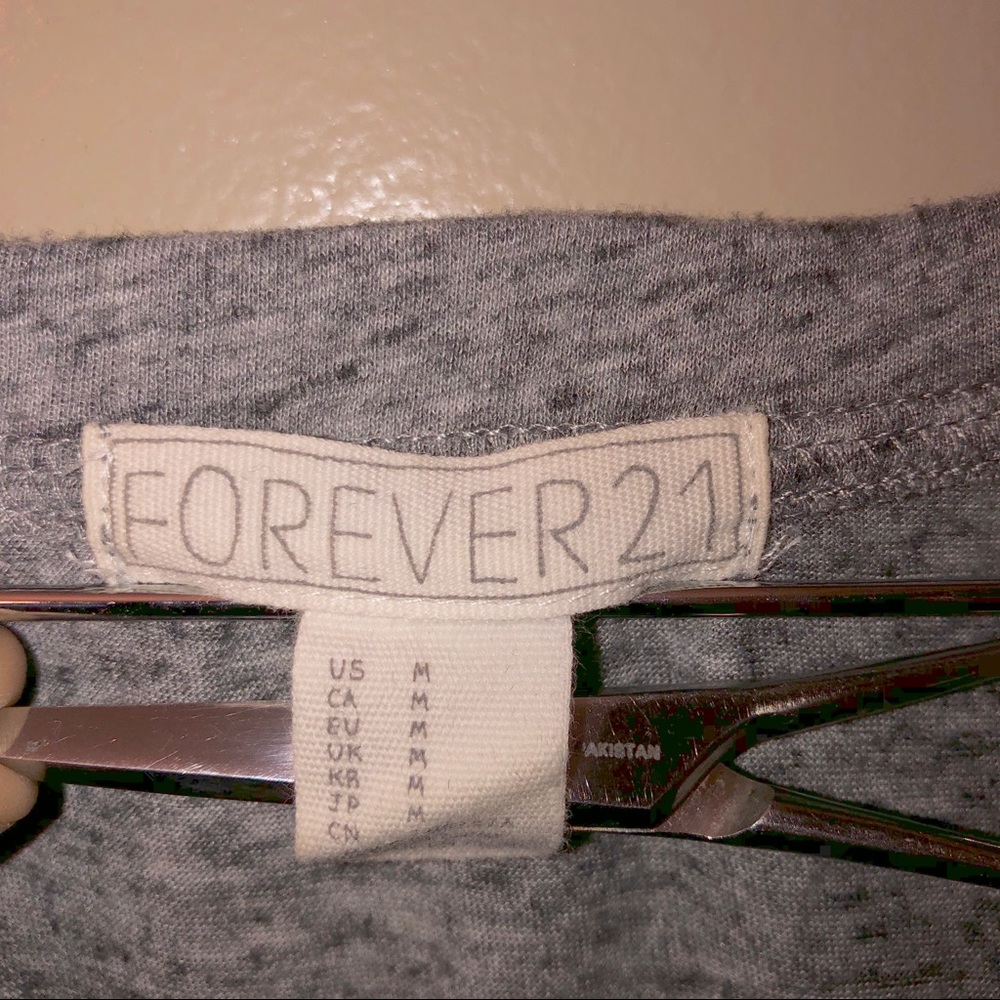 FOREVER 21‎ Top - Picture 3 of 4